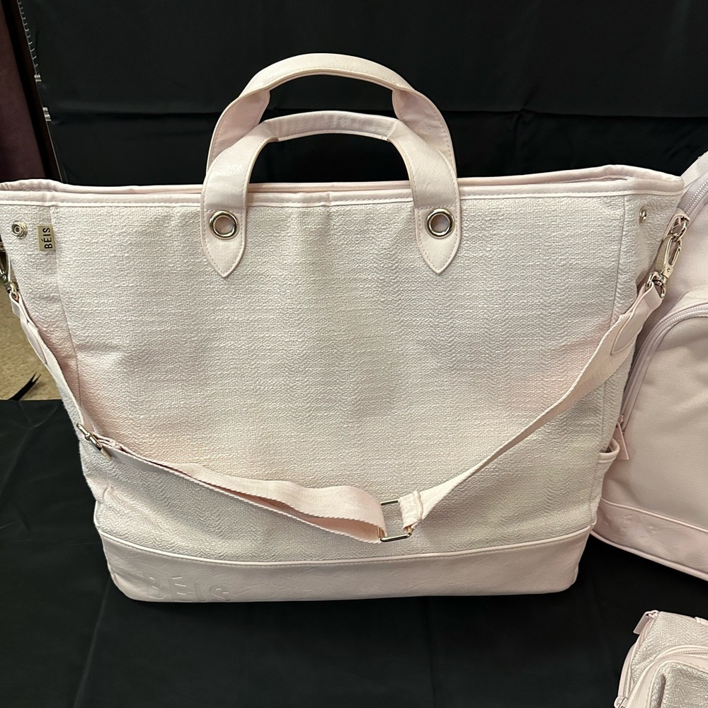 **SOLD** BÉIS The Everyday Tote in SAKURA PINK — Limited Edition and Rare! - Picture 4 of 16